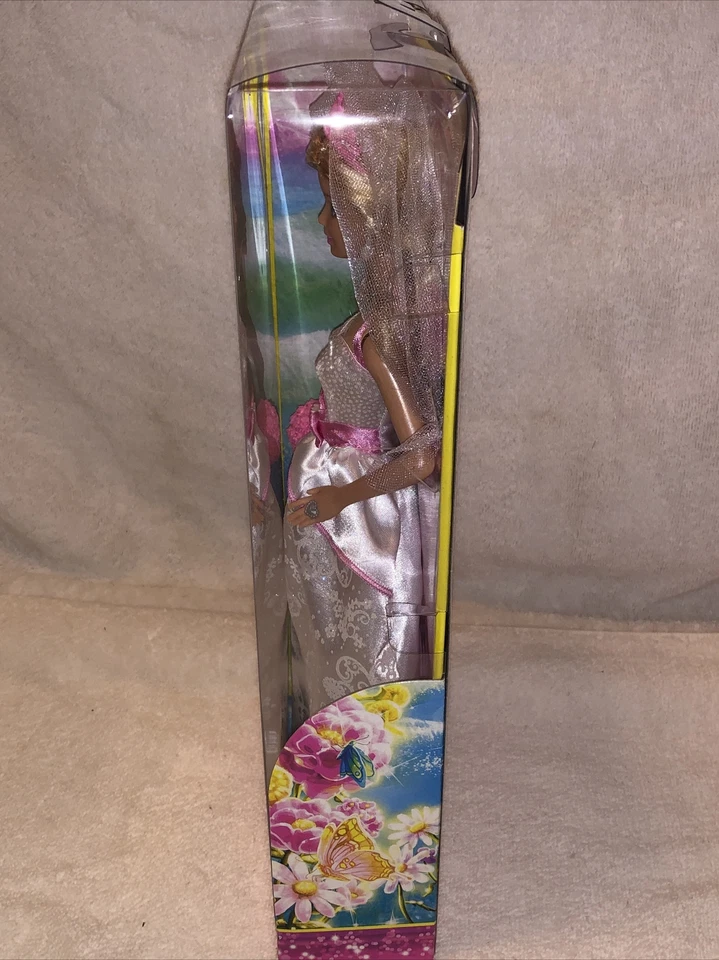 Barbie Royal Bride Muñeca Blanco Vestido Rosa Borde Velo Ramo 12" bcp33 NRFB Foto 4 de 4