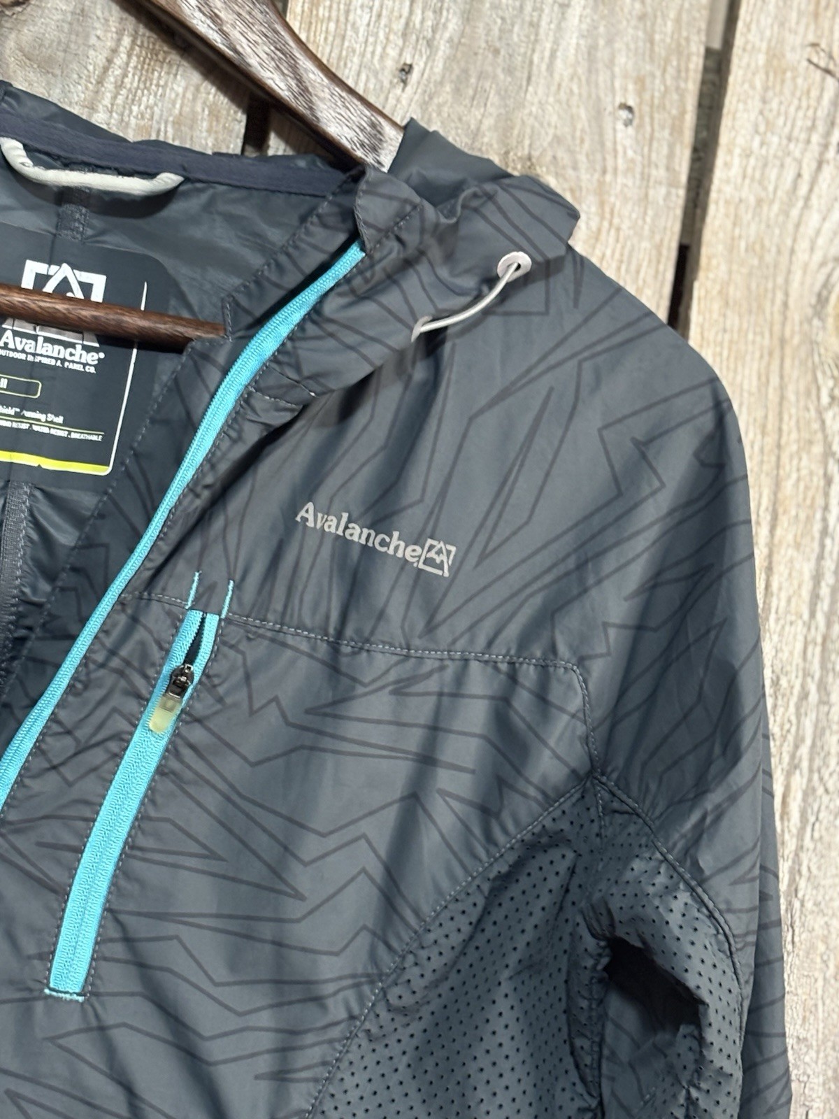 Avalanche Weather Shield Running Lightweight Jack… - image 2