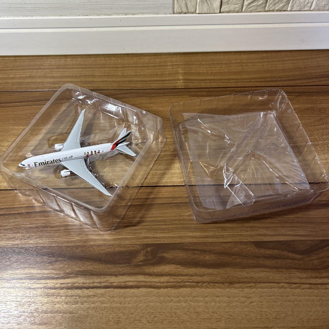 ボーイング 777-200LR Arsenal アーセナル エミレーツ サッカー Boeing 777-200Lr Arsenal Emirates Soccer | eBay