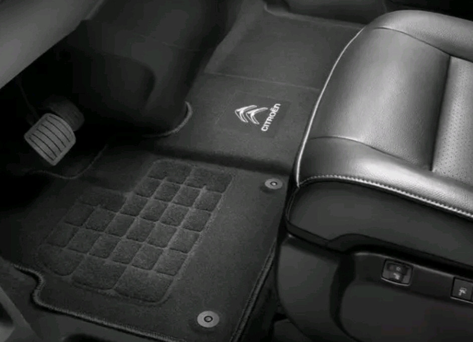 Tapis Citroën Spacetourer intégral antidérapant et imperméable en caoutchouc