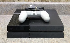 PS4 CUH-1001A w/ Controller