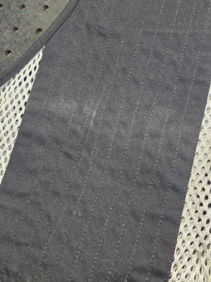 Wild Hare Shooting Vest L Black/Silver Mesh Shock Eater Recoil Pad Slots - Image 3 of 4