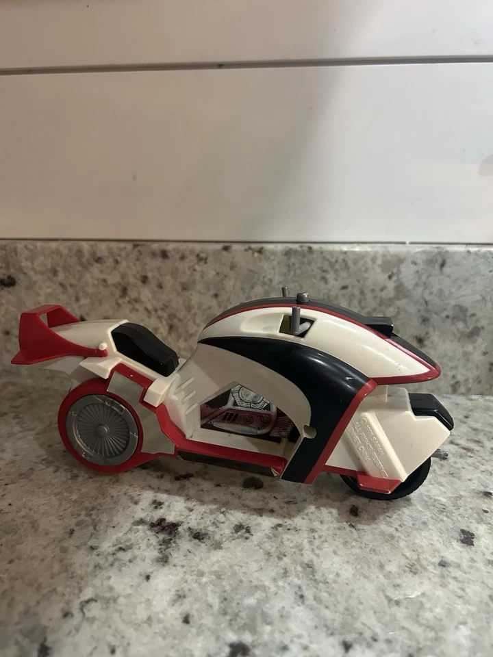 RARE! New 1995 Kenner VR Troopers Virtual Armor Ryan Steele And Bike Incomplete - Image 4 of 4