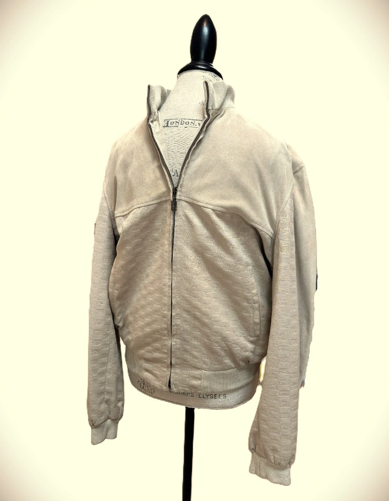Vintage Versace Classic V2 Men’s Beige Jacket - Textured / Lightweight Bomber St image 1
