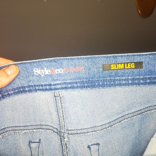 Style & Co Curvy Slim Leg Jeans Women's Size: 10 NWOT - Picture 4 of 6