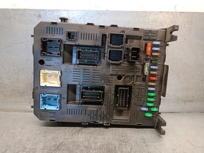 9664969080 RELAIS SICHERUNGSKASTEN MULTIFUNKTIONSRELAIS / JOHSON CONTROLS / 5237