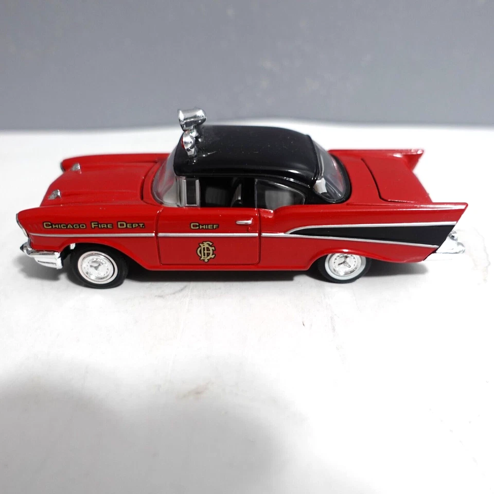 Corgi Diecast Chevrolet Chicago Fire Chief 1:43 Scale - Image 4 of 4
