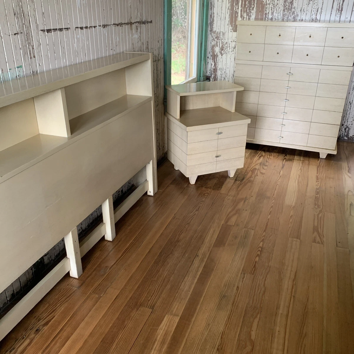 Vintage Blonde Bedroom Set