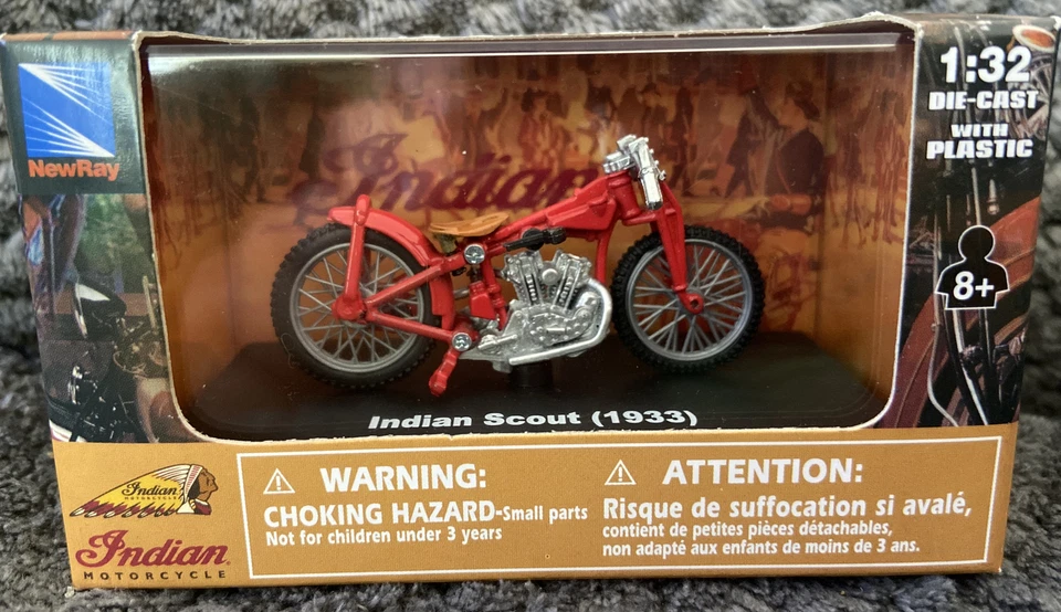 NewRay 1933 Indian Scout Motorcycle Miniature Die Cast With Base 2013 New Box. B - Image 2 of 4