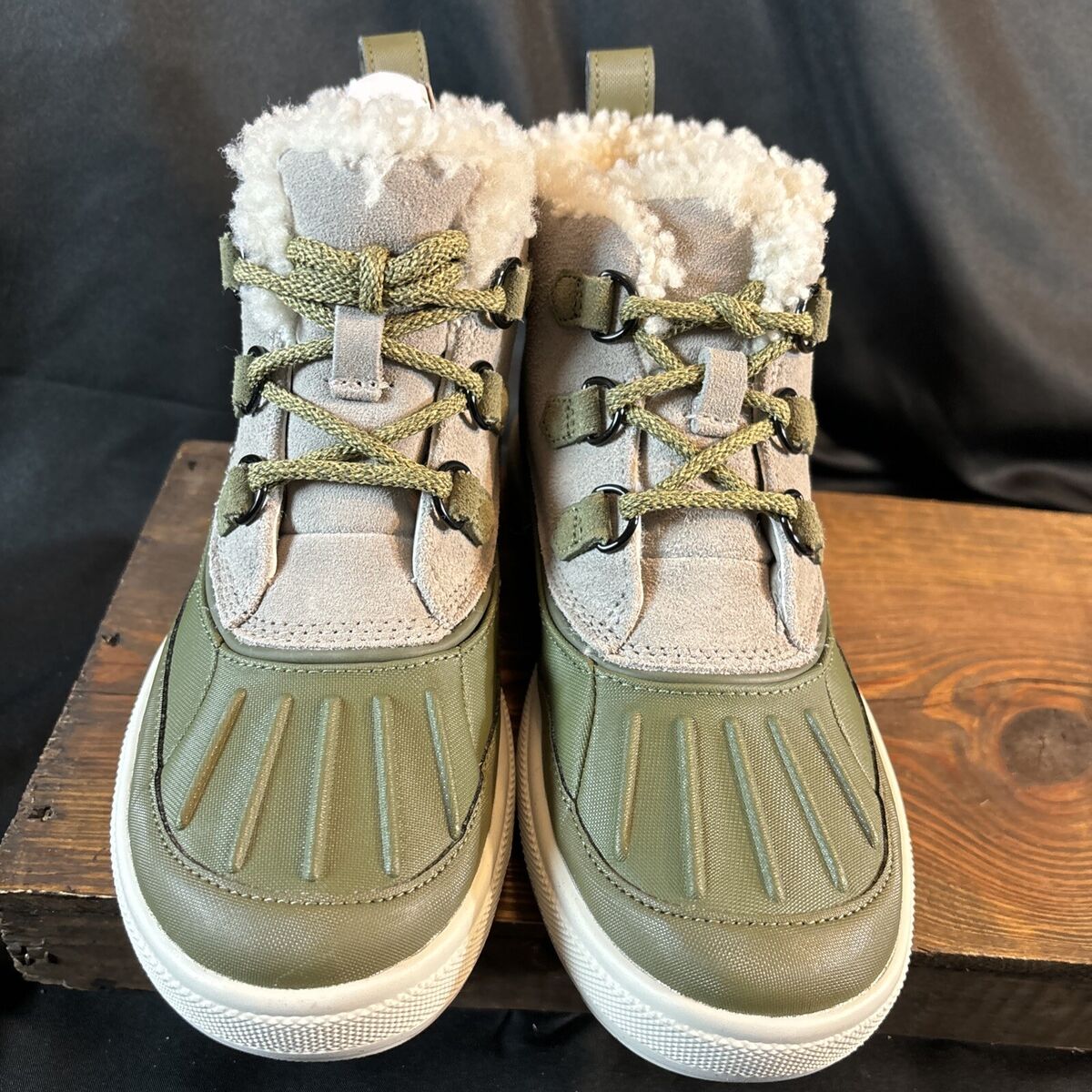 Nike Woodside Chukka 2 537345-200 Size 6 Taupe Light Bone Nike Woodside Chukka 2 537345-200 Size 6 Taupe Light Bone