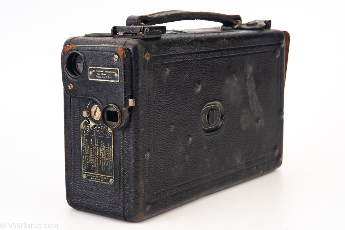 Kodak Cine Model B K.A. f/3.5 16mm Film Motion Picture Camera