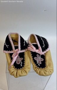 Okwaho Creations Moccasins by Marlana Thompson - See Measurements for Size