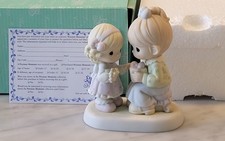 2005 Precious Moments "Moms Are the Greatest Gift of All" w Box NEVER DISPLAYED