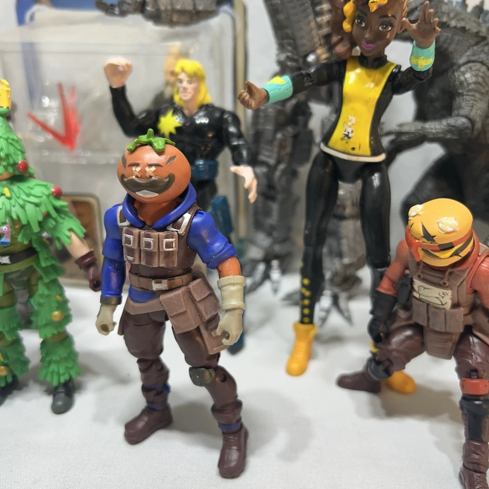 Action Figures Toys Lot. Miscellaneous toys. 14 Toys. Star Wars, Godzilla - Image 4 of 4