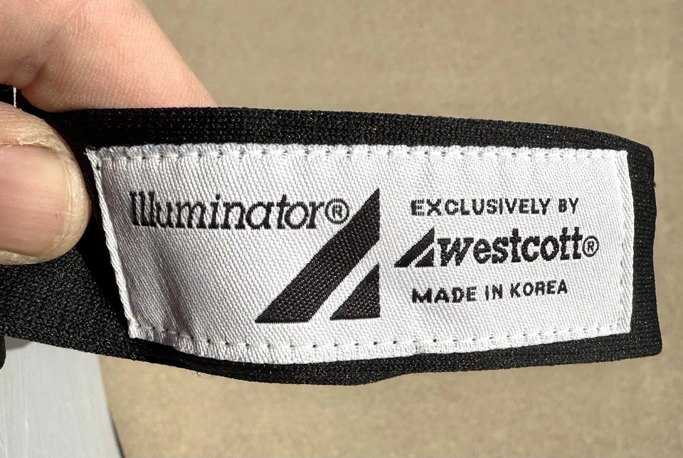 Westcott Illuminator Reflector 4-in-1 42 Inch Diffuser Kit White, Gold, Silver - Image 3 of 4