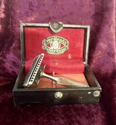 EVER-READY AMERICAN SAFETY RAZOR WITH WOOD SNAP CASE, BLACK COVERING