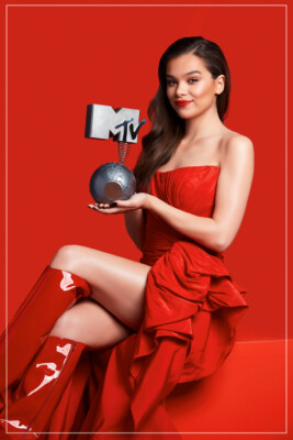 Hailee Steinfeld Actress MTV Awards Host Sexy Red Dress Poster - POSTER  20x30 | eBay