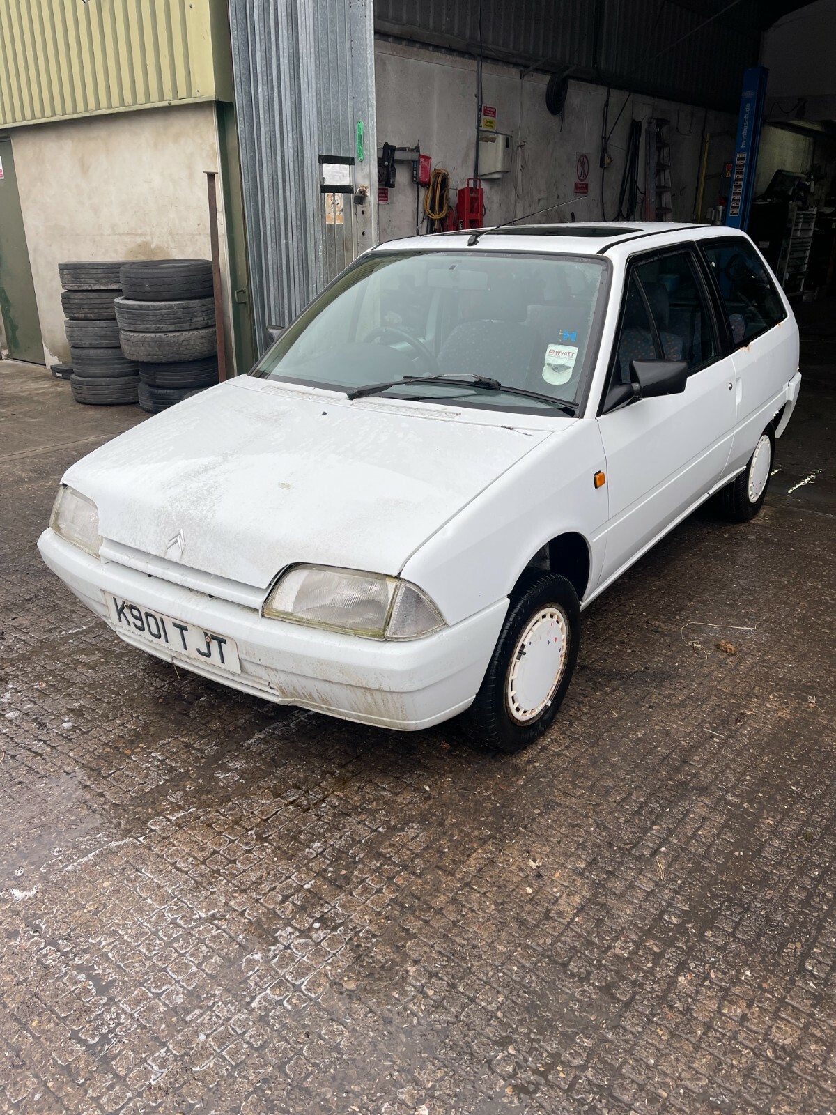 Image 1 - citroen ax 1992 barn find