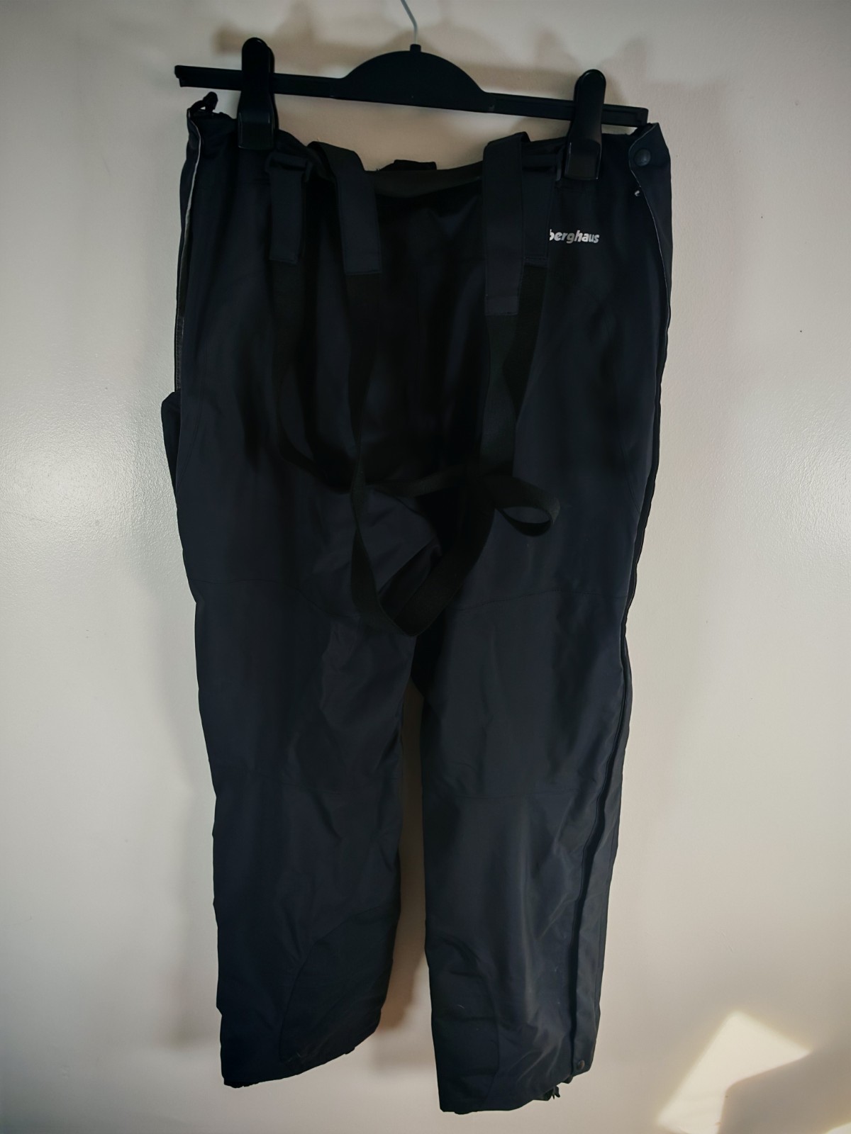 Berghaus Extrem Salopettes Mens M Black Gore-Tex Pro Shell Waterproof Trousers image 2