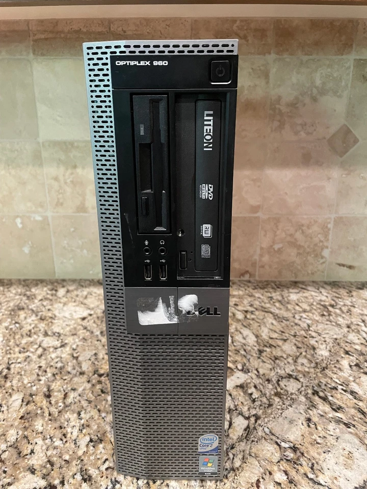Dell Optiplex 960 8 GB RAM 120 GB SSD Windows 10 Foto 2 de 4