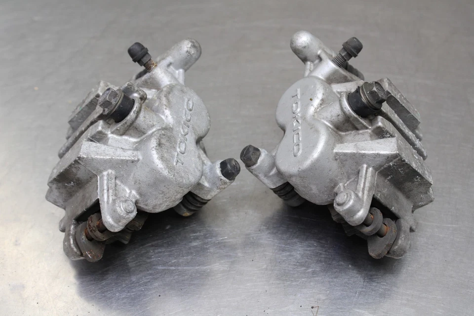 05-09 SUZUKI BOULEVARD C90 VL1500 RIGHT LEFT FRONT BRAKE CALIPER SET PAIR Foto 4 de 4