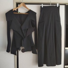 USED YOHJI YAMAMOTO GABARDINE COLLAR JACKET / LOOSE-FITTING HIGH-WAISTED SKIRT