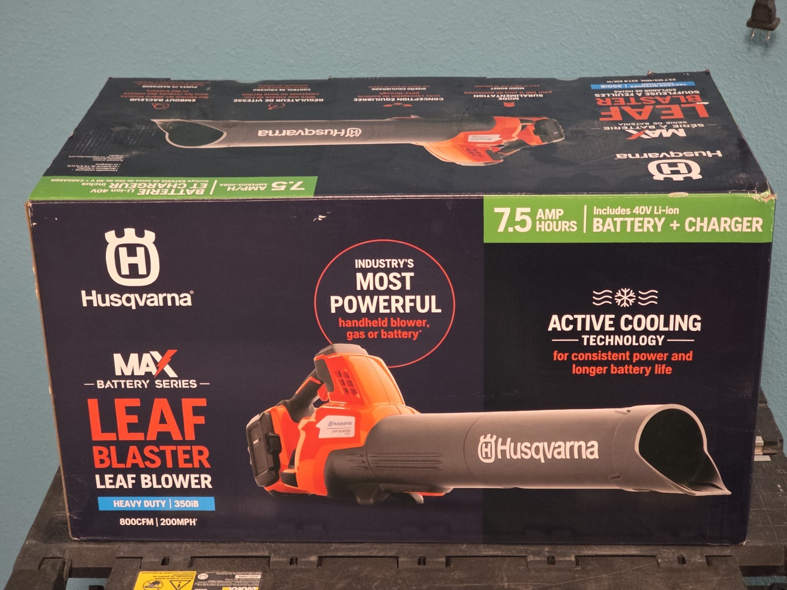 Husqvarna POWERFULL Cordless/Battery Powered Leaf Blaster 35