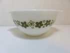Vtg Pyrex cinderella 1 1/2 pt crazy daisy white with green bowl made in USA # 2