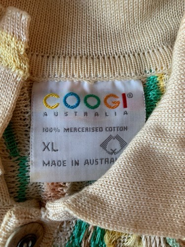 COOGI Australia 3 Button 100% Wool Knitted Crew Neck SWEATER Cosby Biggie - Picture 4 of 4