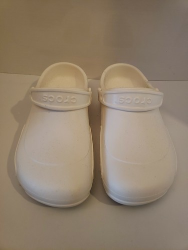non slip resistant crocs