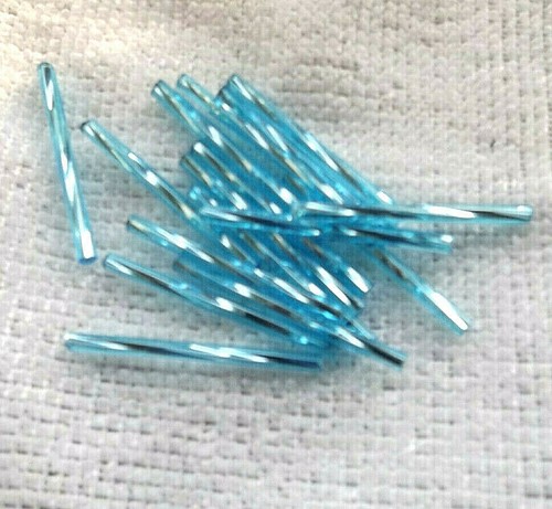Tschechische 30 mm 1 1/4, BABYBLAUE GEDREHTE GLASHORNPERLEN ca. 107 Perlen. - Bild 3 von 3