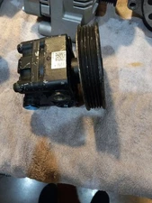 Power Steering Pump w/ Pulley 34401AE03B For 00-04 Subaru Legacy For Outback