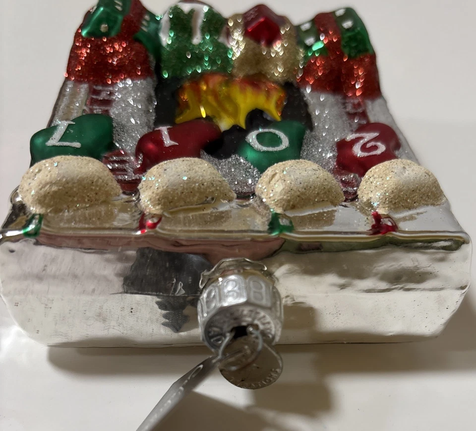 2017 Celebraciones por RADKO Navidad Adorno Medias Chimenea Regalos Usado Foto 3 de 4