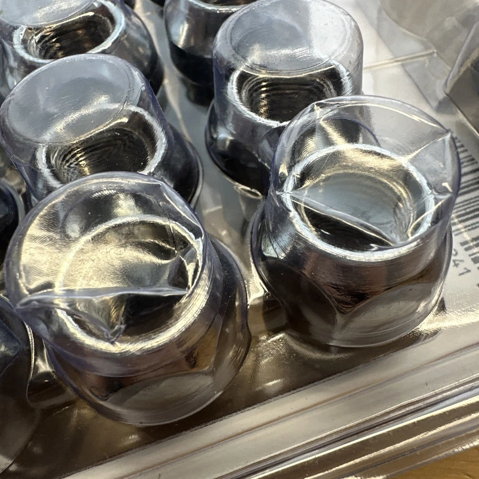 Dorman 711-241 Chrome Wheel Nut & Lock Kit ½"  - 20 Acorn Nuts Taper Seat NEW - Image 4 of 4