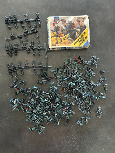 Set De 40 Figurines Infanterie Prussienne 1/72 – Maquette Militaire à Peindre