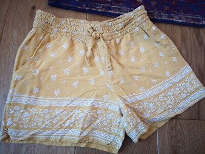 Abercrombie kids Mädchen Shorts  Gr. 9/10  140 gelb
