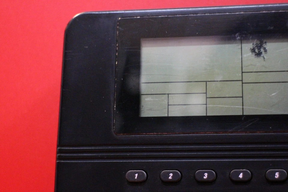 USED Alesis SR 16 16Bit Stereo Drum Machine Rhythm Machine U2319 240702 - Изображение 2 из 4