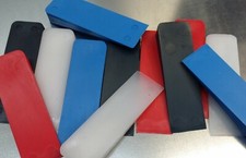 22 rote Kunststoffkeile Montage-Demontage Unterlegkeile Fensterkeile Klemmkeile