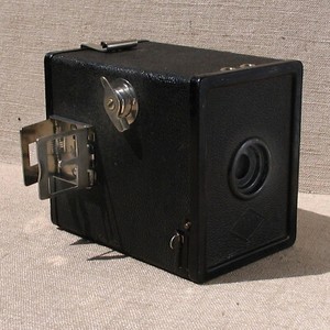 Vintage 1941 Agfa Cadet A - 8 Flash box camera