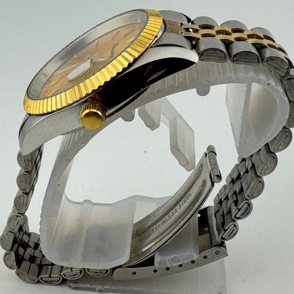 De Colección Reloj Navarra Cuarzo Hombre Doble Tono Bisel Acanalado Fecha Analógico Nueva Batería 7.5" Foto 4 de 4