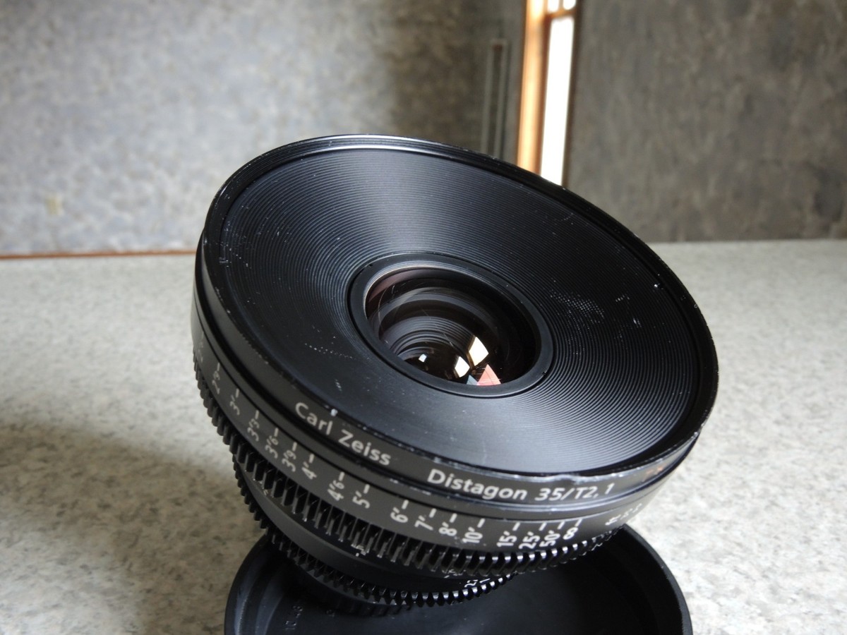 Carl Zeiss T * CP.2 35mm T2.1 manual focus cine lens for Canon EF