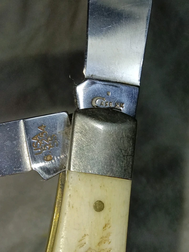 Navaja de bolsillo plegable vintage con estuche de cuero Foto 2 de 4