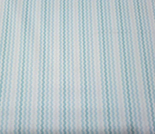 Sorbets BTY Quilting Treasures Tonal Aqua Blue Wavy Stripe on White - Afbeelding 1 van 3