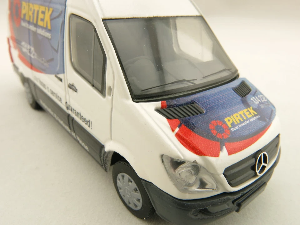 Conrad Australian Mercedes Benz Sprinter Service Van Pirtek Fluids 1610-11 1:50 - Image 3 of 4