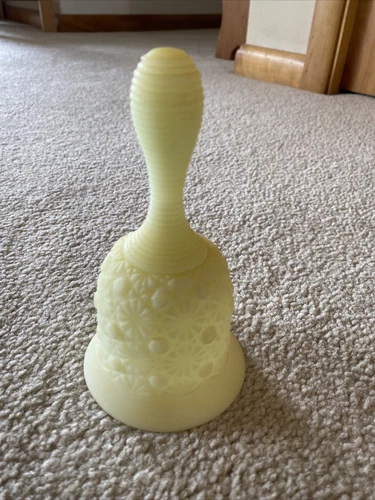 FENTON PERSIAN MEDALLION LIME GREEN JADE BELL. SATIN FINISH. 6”