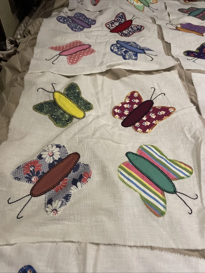RARE*** 18”  1930s? 17 Butterfly Applique Quilt Blocks Feed Sack With 4 On Each - Image 3 of 4