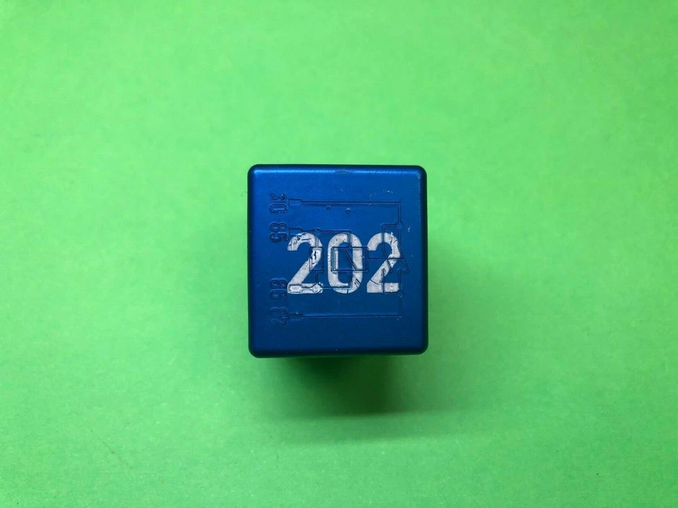 Rele VW Passat 3B Audi A4 A6 Nr. 202 8A0951253 899587 - Imagen 2 de 2