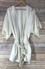 Fantasies By Morgan Taylor Kimono Robe Ivory Wedding Size: One Size Fits Most