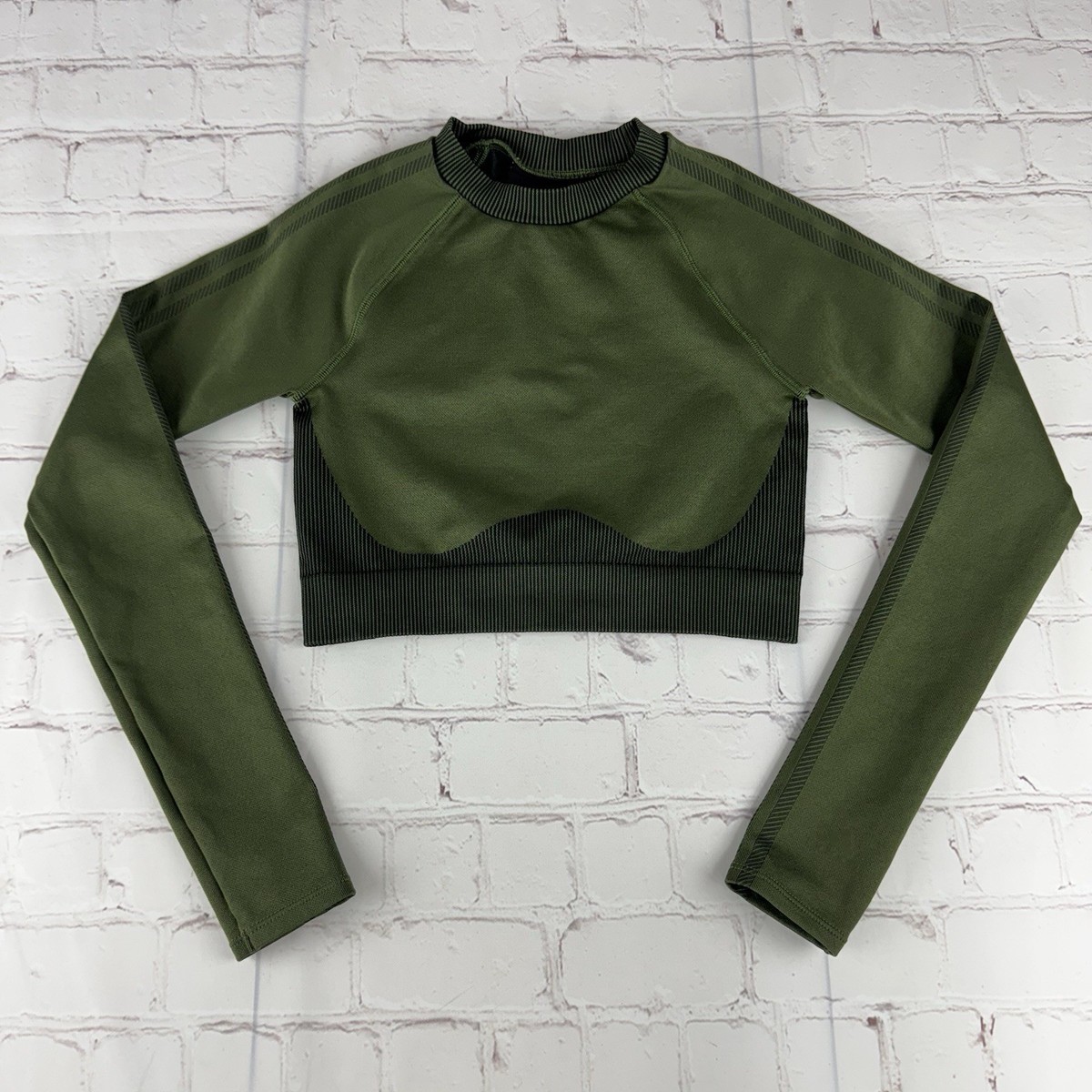 Adidas Originals x Ivy Park HH9362 Wild Pine Black Crop Top Size