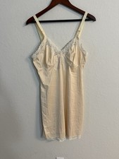 Vintage Union Made Cream Baronet Lingerie Full Dress Nylon Slip 36 Short Lace